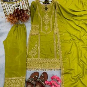 New/Unused Embroiderd Kurta With Dupatta Pant