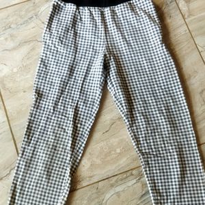 Black Colour Checks Pant