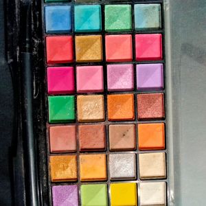 eyeshadow plate