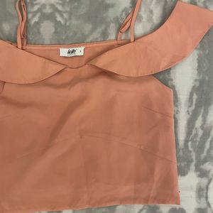 Cold Shoulder Cut Out Crop Top