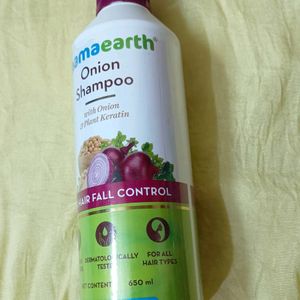 Mama Earth Onion Shampoo