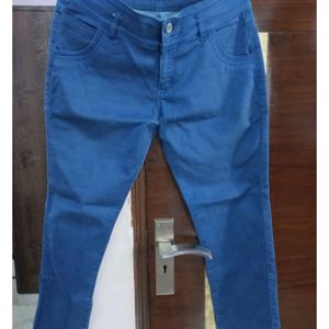 Blue color jeans/trouser