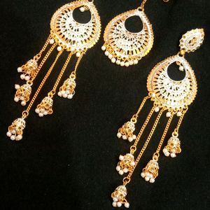 Earings With Mangtika