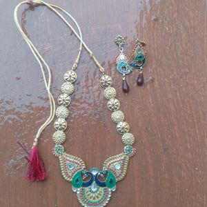 Party Wear Necklace With Matching Earrings