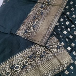 Anarkali And Stretchable Bottom Green Suit Combo