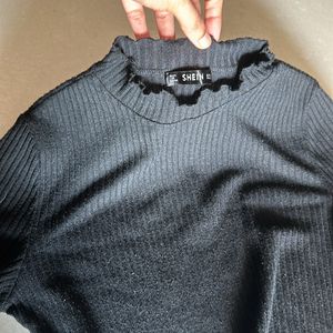 Black Fitted Crop Sweater Top