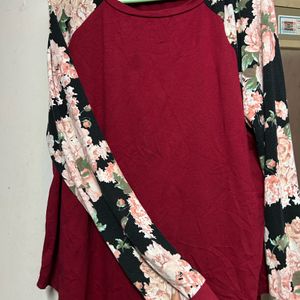 Baggy Sweatshirt With Flowers Sleeves