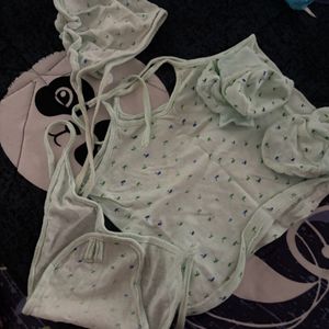 New Baby Clothes Full Pair