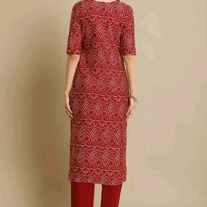 Stylish Maroon Kurta.