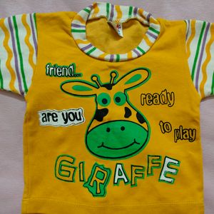 Baby Giraffe Printed T-shirt