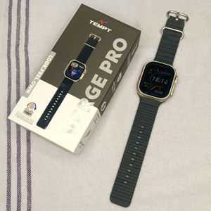 Smart Watch In an Amazing Condition