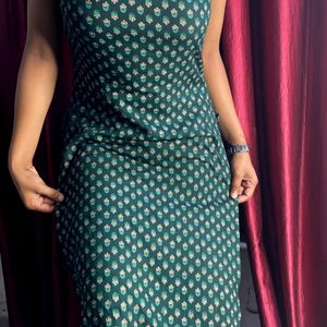 💚 Beautifull Green Printed Stap Long Sleveless 💚