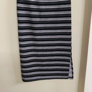 Trendy striped skirt with Slit