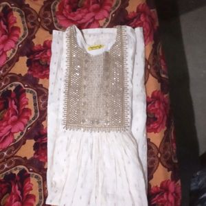 Women Like New Kurta Set With Dupatta