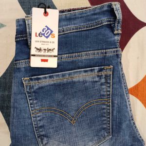 New Levi's Jeans ❗50% Off On Delivery Fee❗