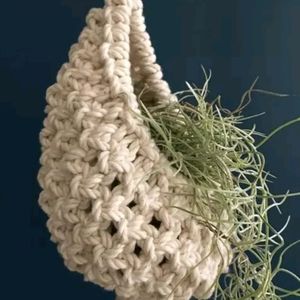 Macrame Plant And Pot Hanger