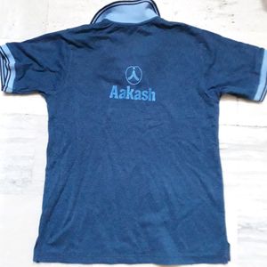 New Men T-shirt In Navy Blue Colour