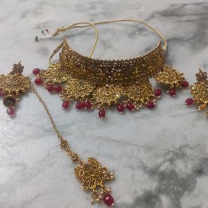 Pink stone bridal choker jewellery set