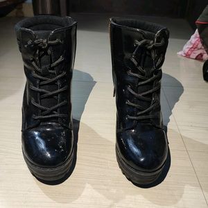 CATWALK branded Boots