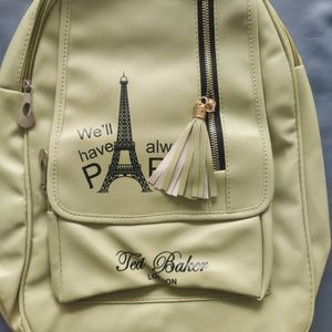PREMIUM QUALITY BAGPACK FOR GIRLS OR WOMEN
