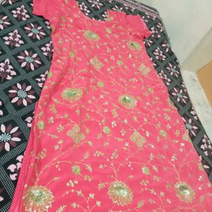 Size L.peach Colour Chumki Work Kurti And Dupatta.