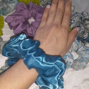 set of 10 hair scrunchies