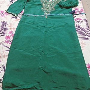 SALE!Kurta Set  Heavy Embroidery Front &Ba