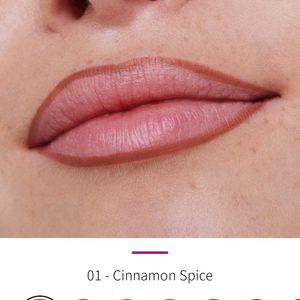 Essence Comfort Matte Lip Liner