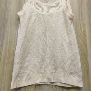 Knitted top with square neckline in beige