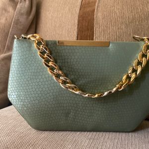 Pista Green Handbag With Inside Sling