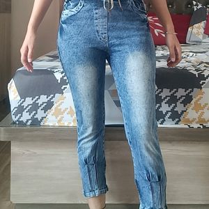 Trendy High Rise Blue Joggers Denim Pant