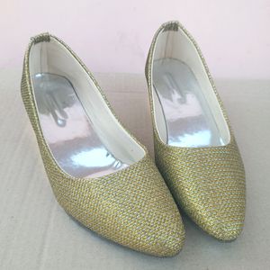 Golden glitter sandal (UNUSED)