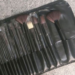 24 Piece New Brush