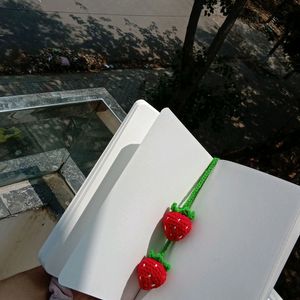 Crochet Strawberry Bookmark 🍓