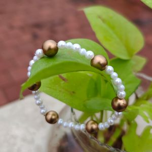 White - Gold Beaded Bracelet