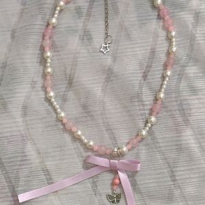 Bow Necklace