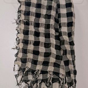 Cheque Black And Grey Scarf