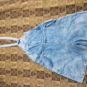 New Zudio Dungaree Shorts Size M