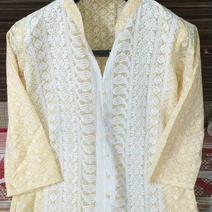 chikankari kurti