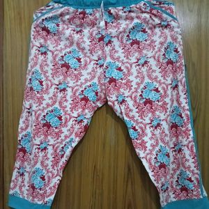 Casual Women's Capri Pants