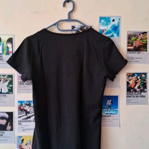 Black Plain Fitted Tshirt