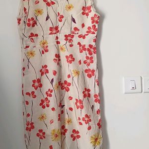 Floral Sleeveless Kurti (Women)