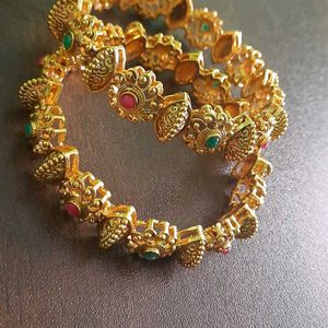 Set Of Bangles