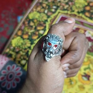 Lion Face Ring.