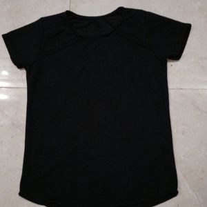 SIMPLE YET ELEGANT T SHIRT