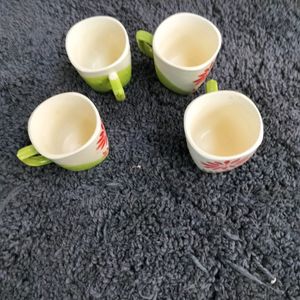 4 Ceramic Tea Cups