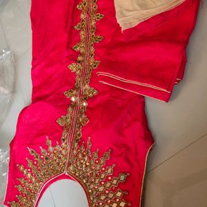 Kurta With Sleeve Nd Chunari