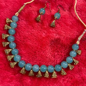 Combo Of  Necklace & Mathaptti