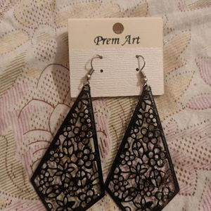 Pretty Earrings Unused