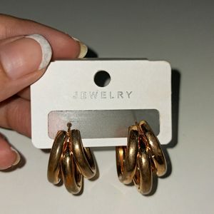 Gold-toned Metal Studs